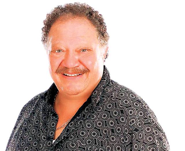 ناقد فني يكشف عن مشروع لم يكتمل ليحيى الفخراني