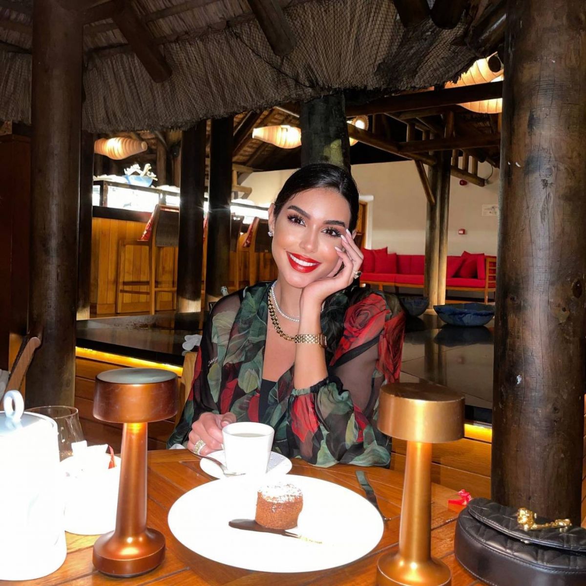 انتقادات حادة لياسمين صبري بسبب صورها في المملكة