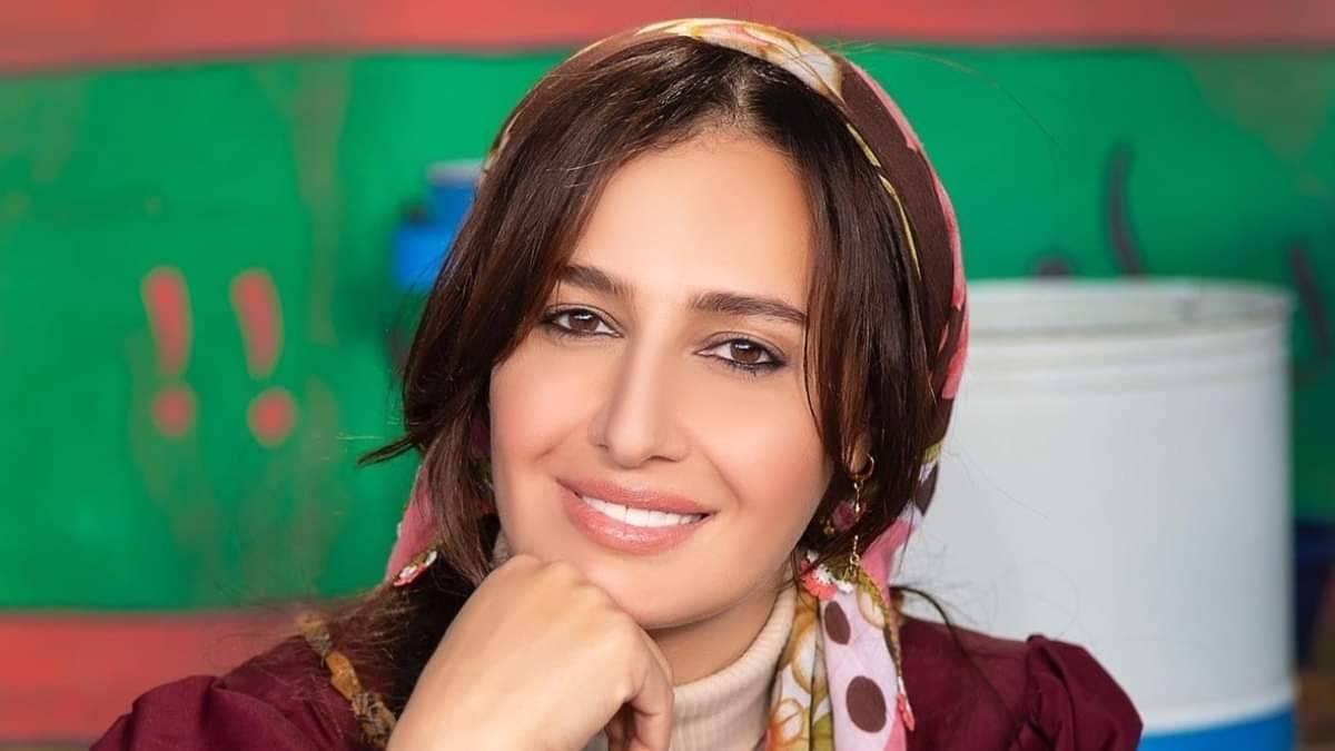 والد حلا شيحة يردّ على انتقادات ظهورها من دون حجاب