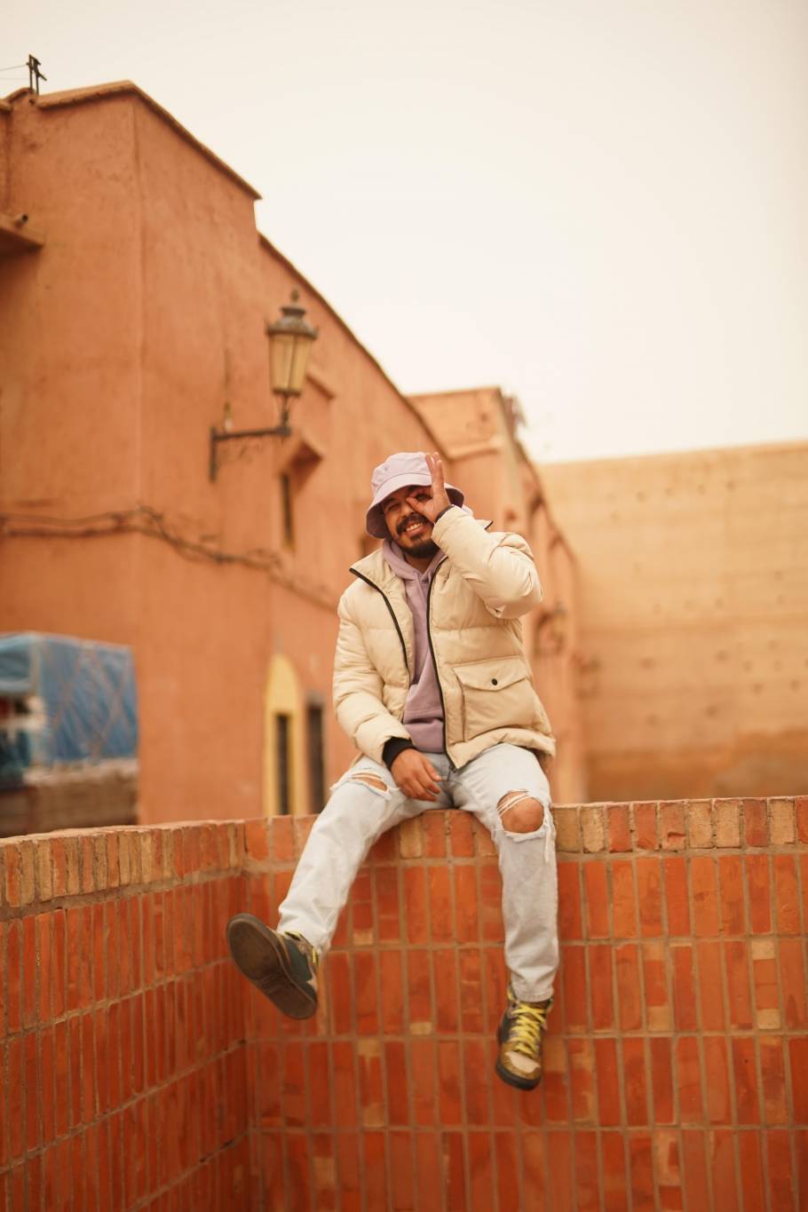 جدل حول عنوان أغنية الفنّان المغربيّ محمّد رفاعي: 