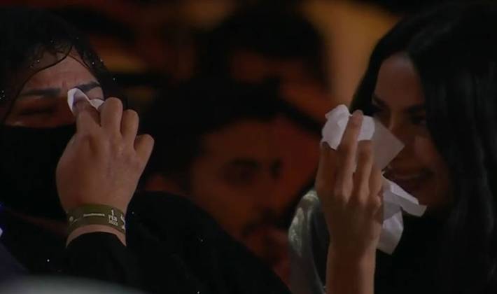 بالفيديو - رد فعل ابنة طلال مداح حين التقت بشبيه والدها الراحل