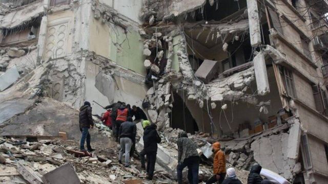 نجوم الفن ينعون ضحايا زلزال سوريا وتركيا
