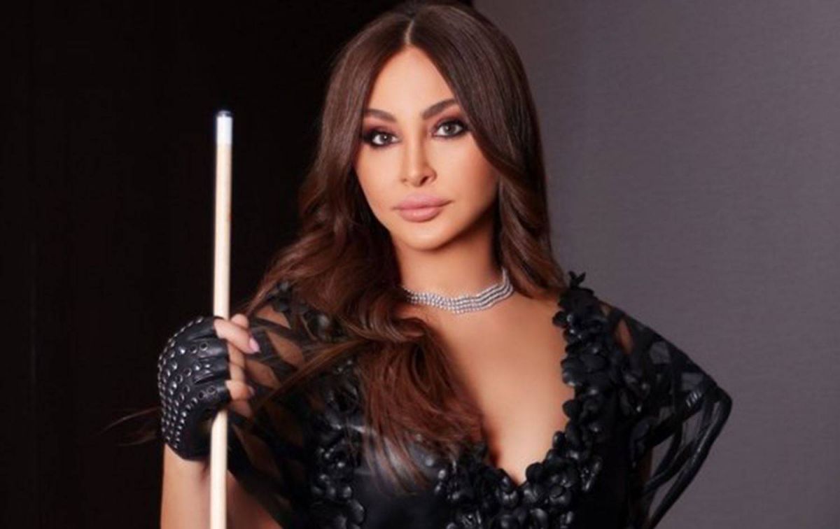 إليسا تتألق بفستان من ايلي صعب.. هذا سعره
