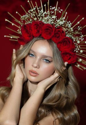 إطلالة دافئة كالشمس تعطي ليوم الحُب معنى آخر