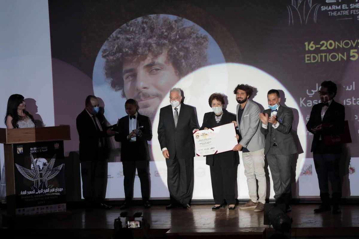 قاسم إسطنبولي يشارك في 