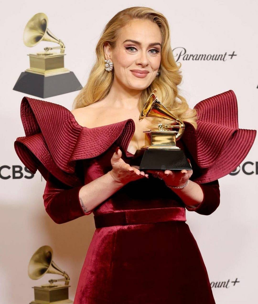 أبرز إطلالات النجمات في حفل Grammy Awards