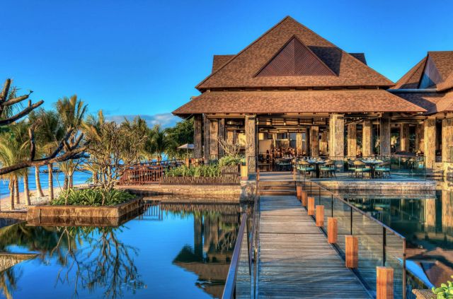 The Westin Turtle Bay Resort & Spa Mauritius_Walkway to Seasonal Tastes