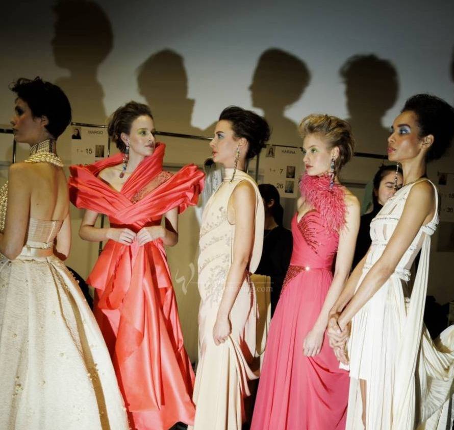 مجموعة جورج شقرا لأزياء ربيع وصيف 2023... حكاية باذخة