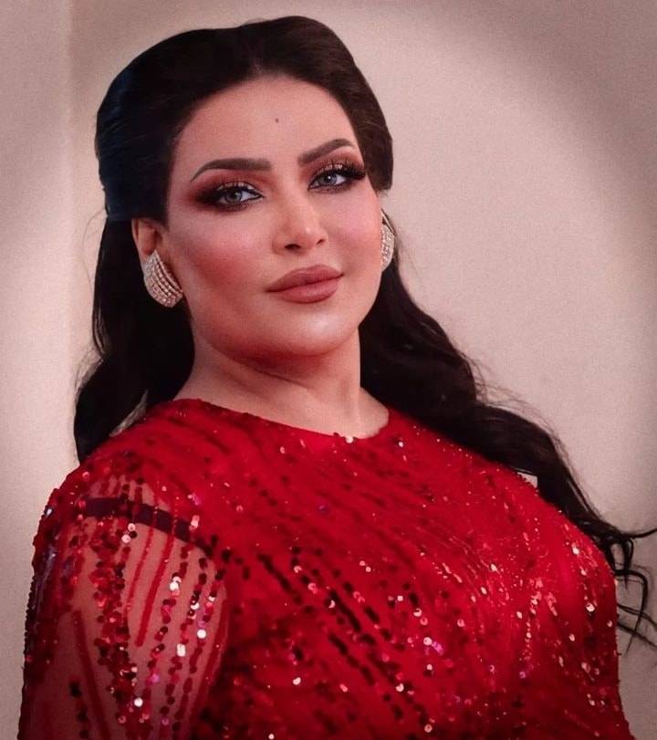 بدرية طلبة تشوّق الجمهور لمسرحية 