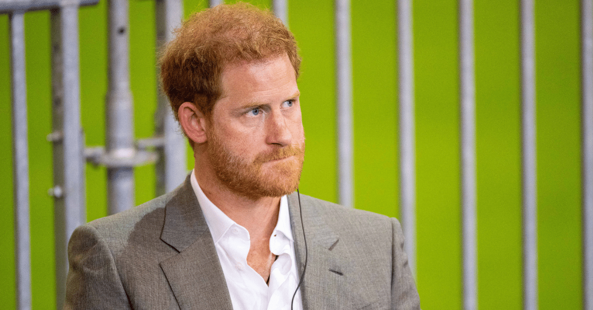 الخلاف مع الأمير هاري يزيد بعد حذف إسمه وزوجته من هذه المؤسسة