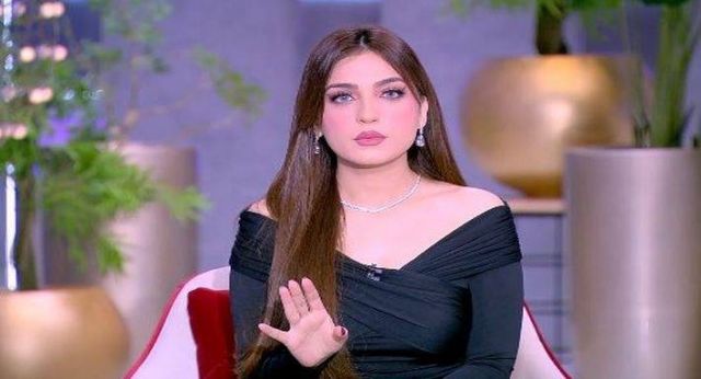 ياسمين عز تردّ على أخبار زواجها