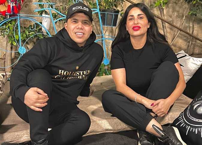 طليقة أحمد الفيشاوي تثير الجدل مجدداً بصورها مع عمر كمال