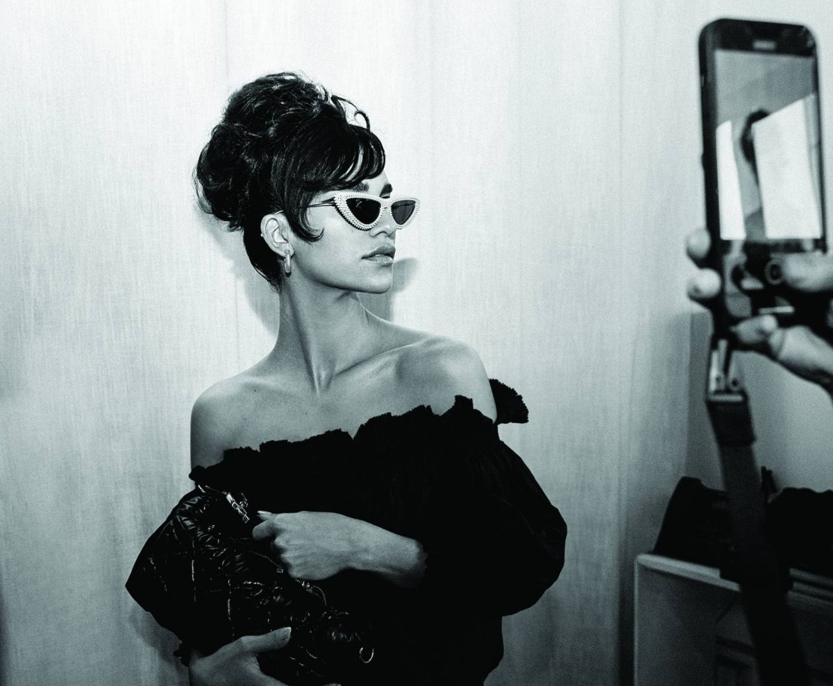 إطلالات مبهرة للمرأة العصرية تناسب كل الفصول