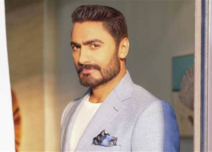 بعد انتهاء الأزمات... تامر حسني يستأنف تصوير 