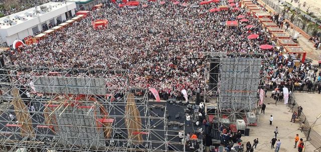 تكدس وزحام في حفل أحمد سعد