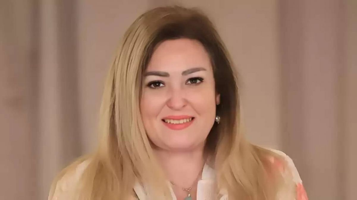 بالفيديو - نهال عنبر تؤدي مناسك العمرة... هكذا علّقت