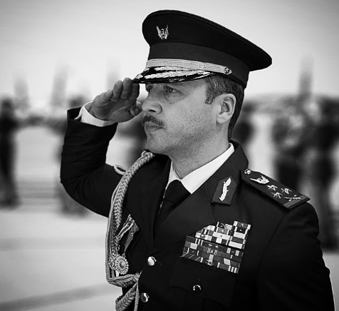 مكسيم خليل في معركة بسبب 