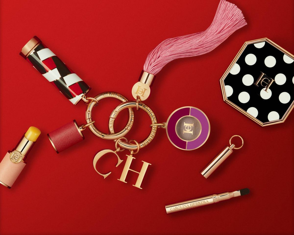 علامة Herrera Beauty تطلق تشكيلة ظلال العيون الأولى Chic Mono EyeshadowsEye