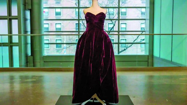 فستان الأميرة ديانا فاق سعره الستمئة ألف دولار 