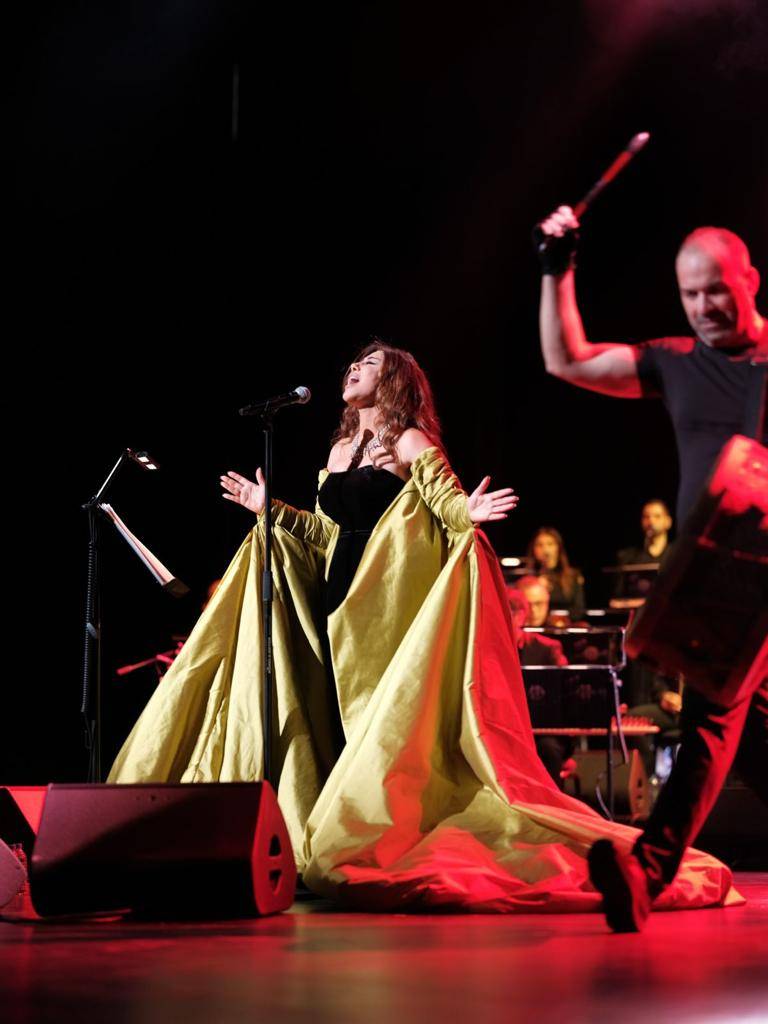 تألق نجوى كرم بـ