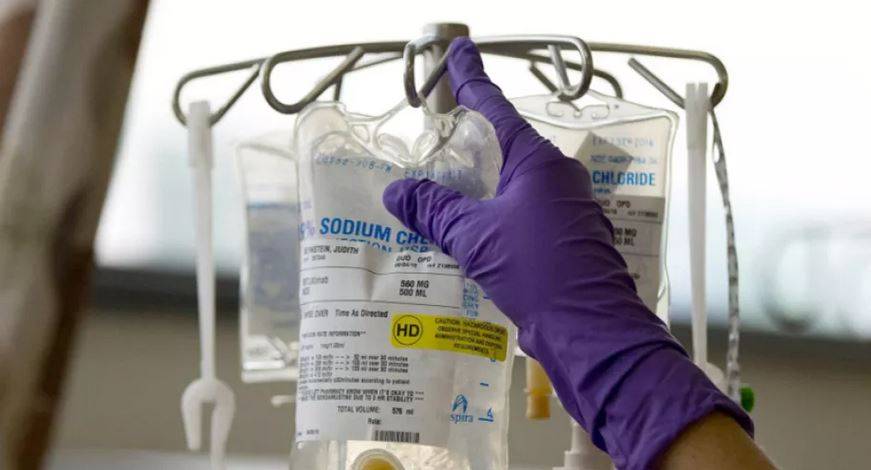 فنان شهير يتغلّب على السرطان من دون علاج كيماوي