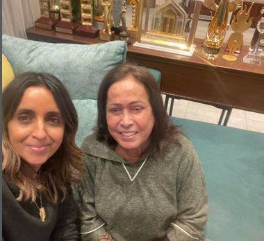 بالصور - بعد قطيعة لسنوات... حياة الفهد تجتمع بالكاتبة هبة مشاري