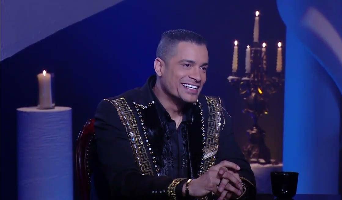 بالفيديو - حسن شاكوش يردّ على تصريحات شذى ويكشف سرّ سجود زوجته