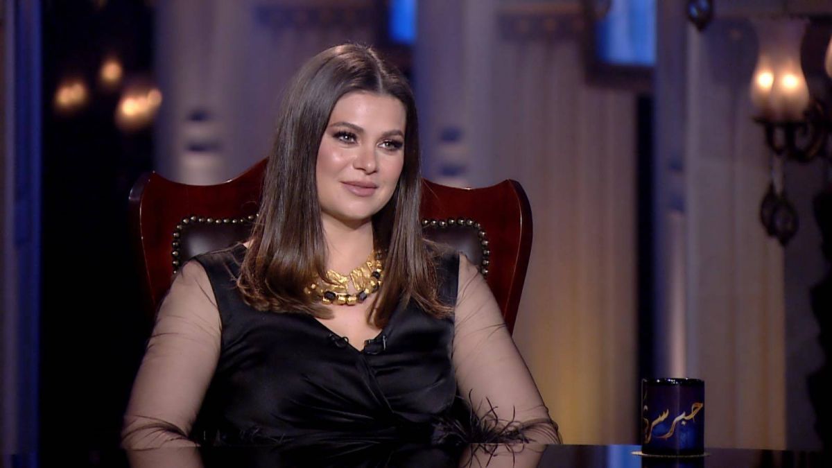 بالفيديو - يسرا اللوزي تكشف تفاصيل خضوع ابنتها لجراحة خطِرة