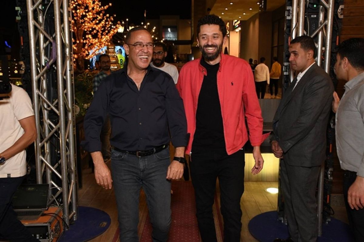 بالصور – نجوم الفن في ضيافة أشرف عبد الباقي على مائدة السحور