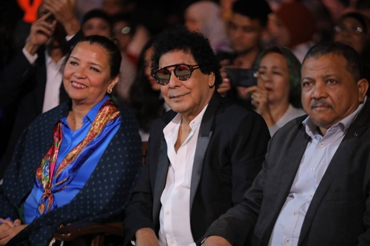 بالصور - تكريم محمد منير ونجوم الفن في احتفالية 