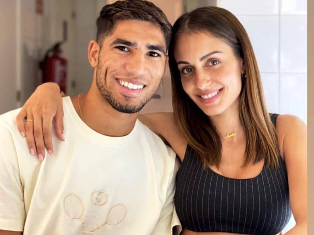 بعد اتّهامه بالاغتصاب... زوجة أشرف حكيمي تعلن انفصالهما ووقوفها مع الضحية