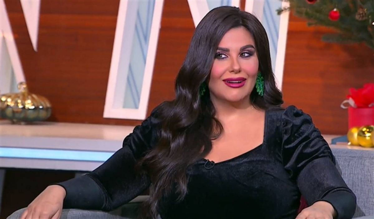 بالفيديو - دانا حمدان تقود مبادرة للإفطار في منازل متابعيها