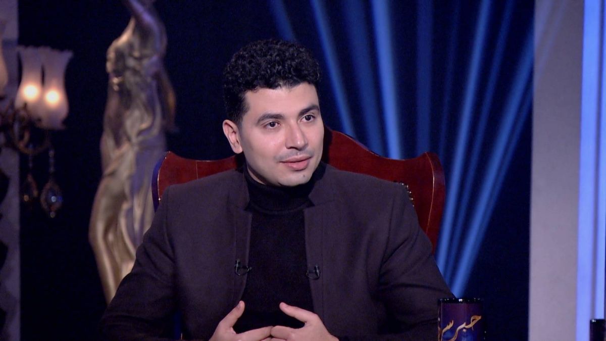 بالفيديو - محمد أنور يعلن ندمه على مشاركة رامز جلال ويدعم يوسف الشريف
