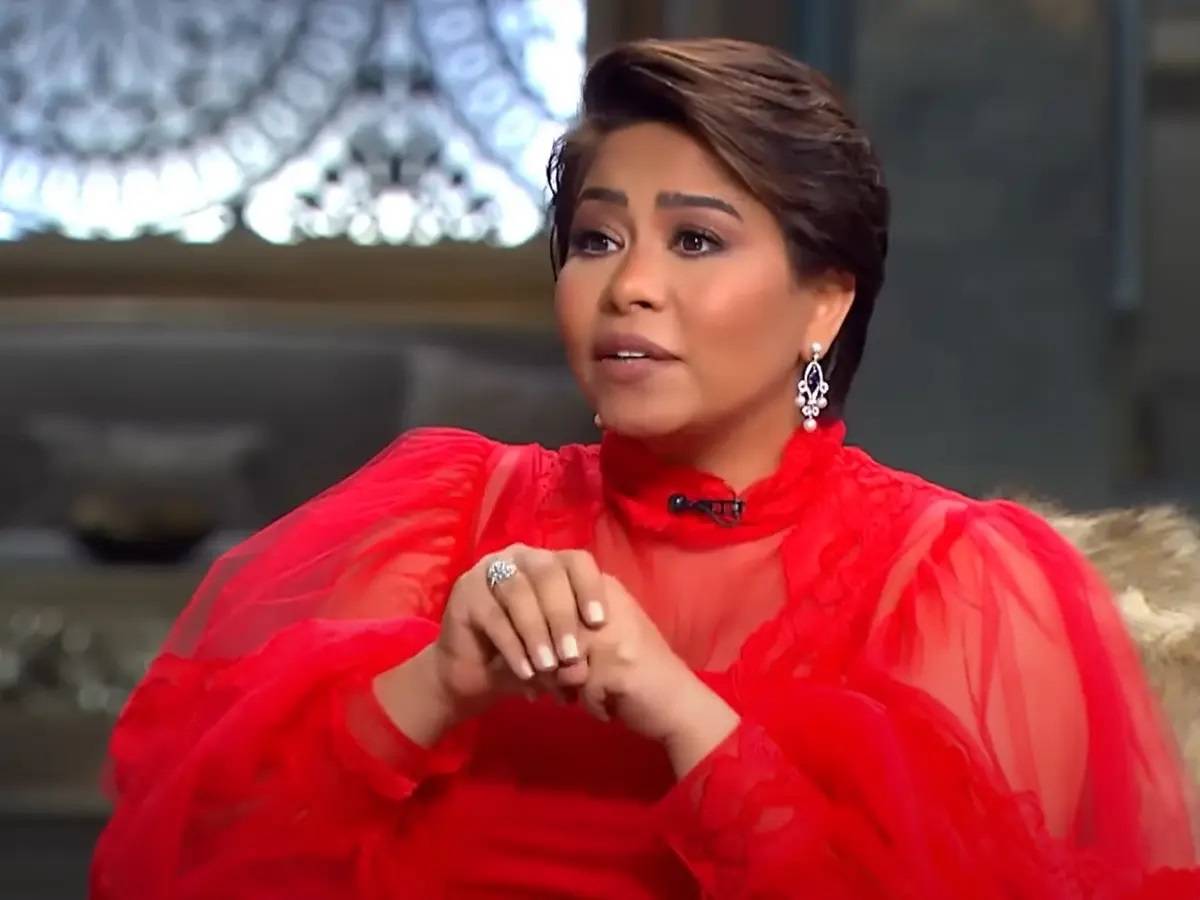 شيرين تصدم الجميع بوجهها المنتفخ في أحدث ظهور لها