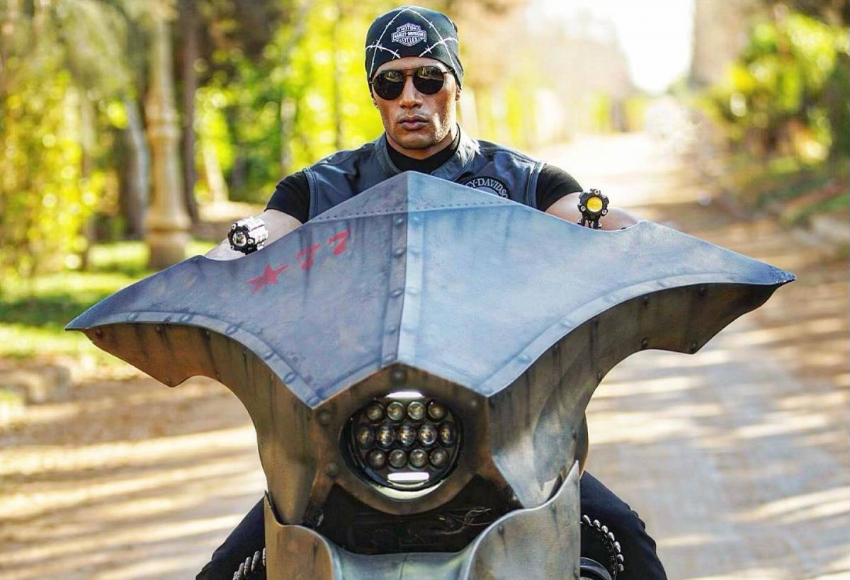 بالفيديو - هذا ما يفعله محمد رمضان بعد 