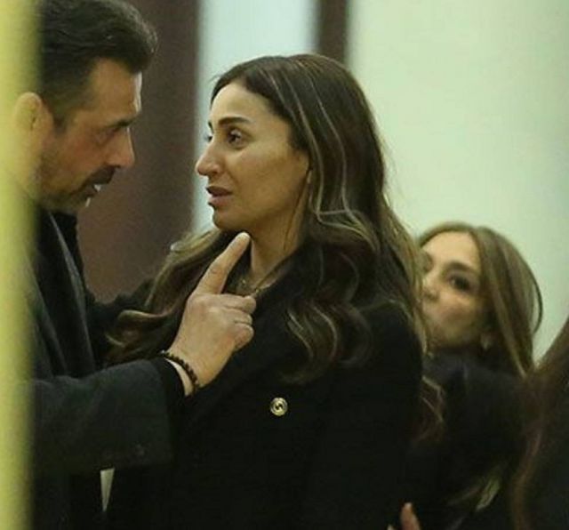 كريم عبد العزيز يواسي دينا الشربيني