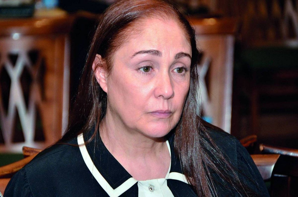 الموت يفجع الفنانة شيرين وتطالب جمهورها بالدعاء لشقيقها