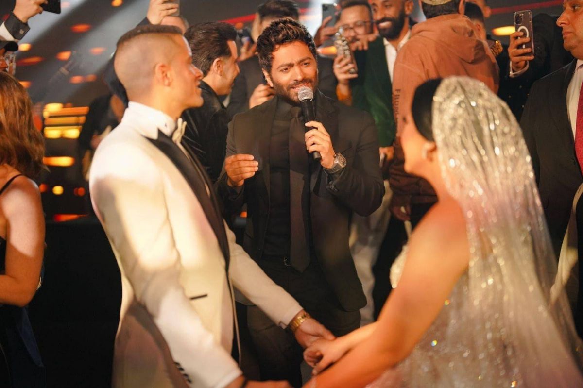 تامر حسني يردّ على تصريحات حسن شاكوش عن زفافه