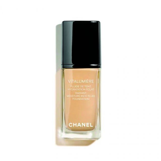 CHANEL. Vitalumiere Foundation