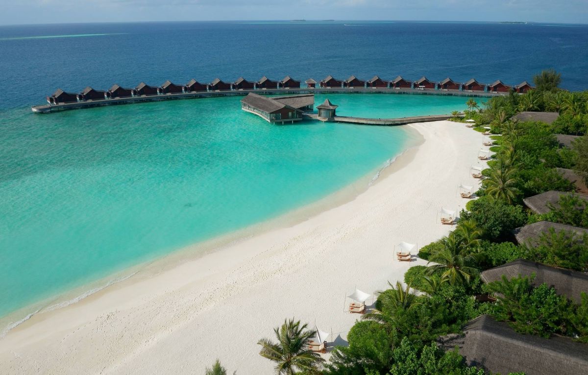 دلّل نفسك بإجازة فاخرة واستثنائية في هذا المنتجع الرائع بالمالديف