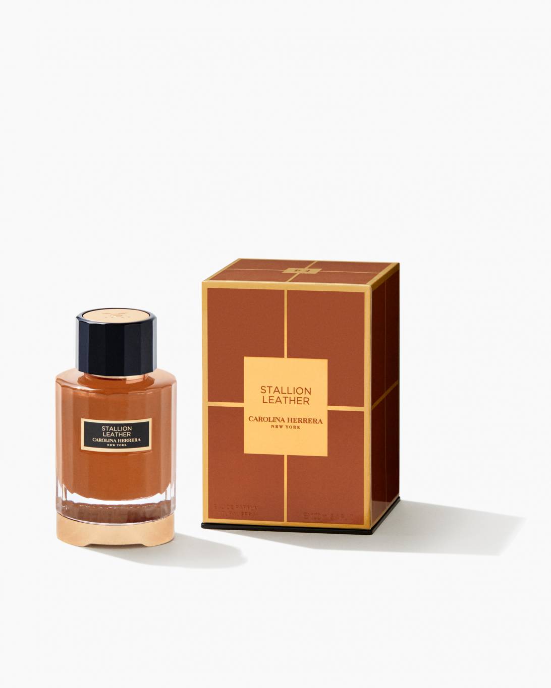 إليك عطر STALLION LEATHER من Carolina Herrera