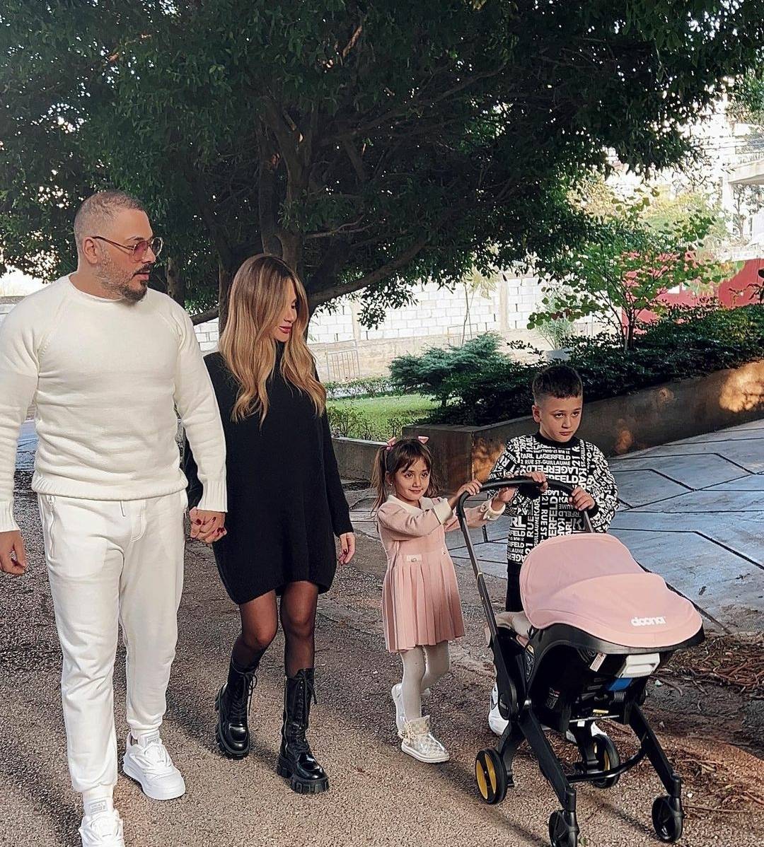 بالصور - رامي عياش وزوجته يحتفلان بميلاد ابنهما بتجهيزات مميّزة