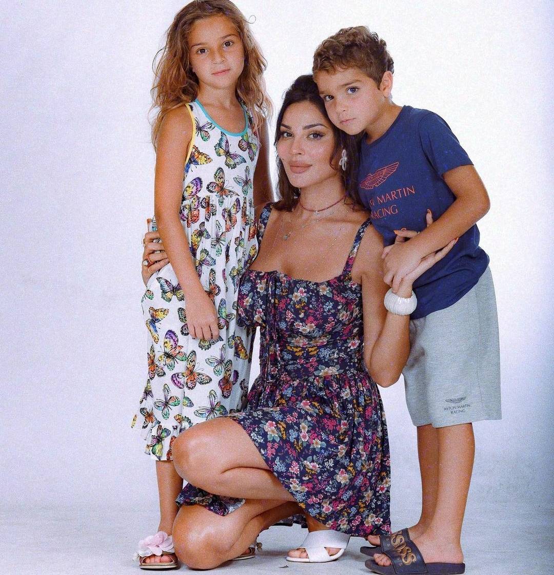 بالفيديو - نادين نسيب نجيم محط اهتمام الجمهور بلقطات خاصة لطفليها وخطيبها