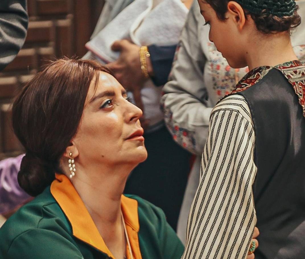 شكران مرتجى تردّ بأسلوبها الخاص على سؤال قاسٍ عن الأمومة