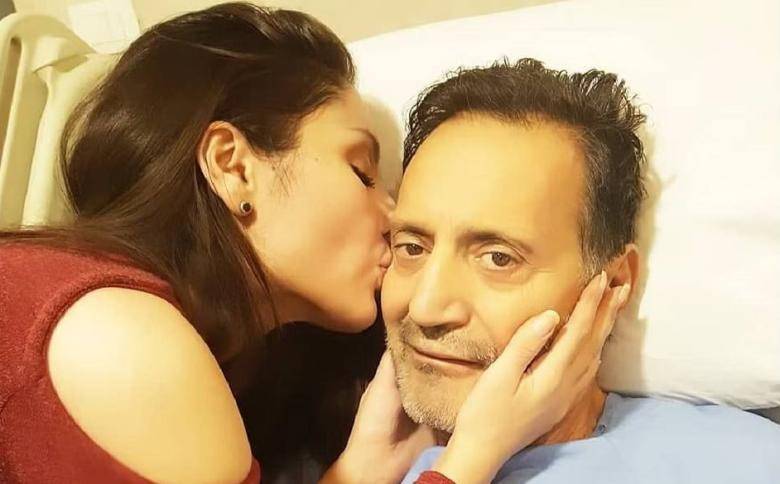 بالفيديو - نور عرقسوسي تنعى والدها بحزن وتبكي بحرقة