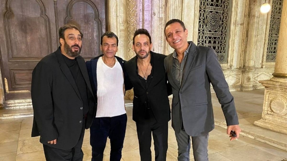 بالصور - نجوم غناء التسعينيات يجتمعون في عقد قران ابنة علاء عبد الخالق