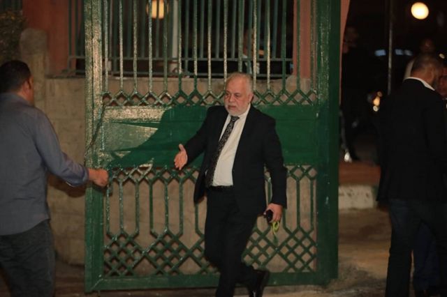 بالصور - نجوم الفن في عزاء الفنان الراحل مصطفى درويش