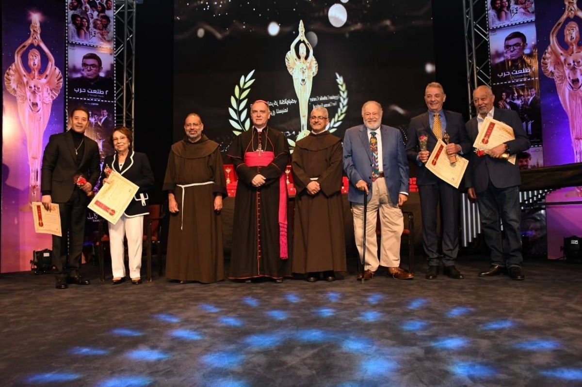 بالصور - محمود حميدة خلال تكريمه في 