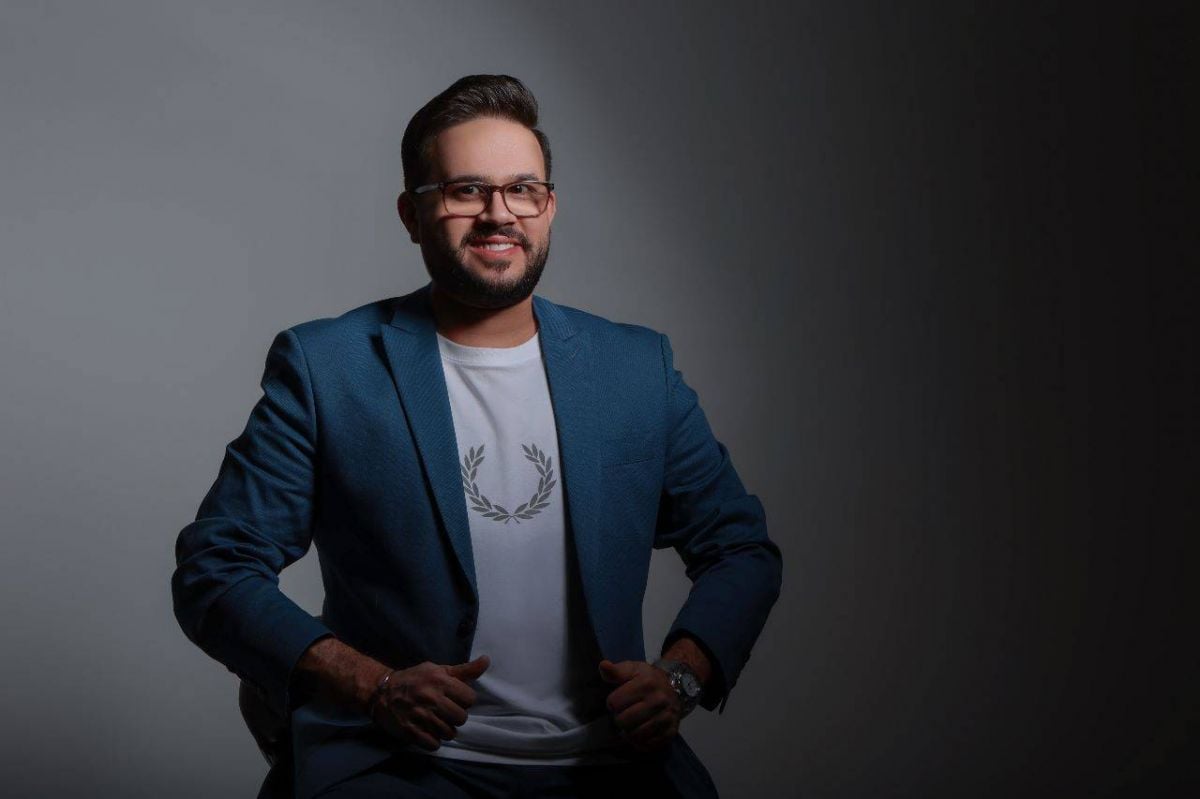 السعودي فيصل عبد الكريم يطلق 