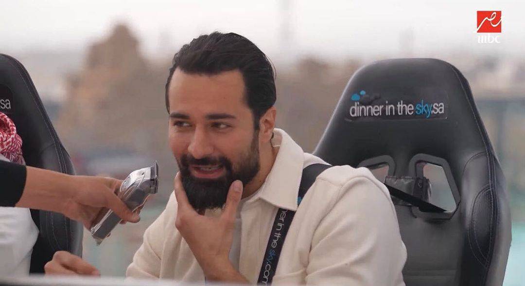 رامز جلال يسخر من أحمد حاتم ويجبره على هذا الأمر